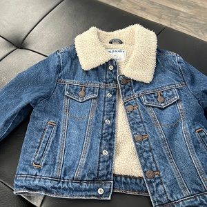 Old Navy denim and faux Sherpa jacket, size 5T